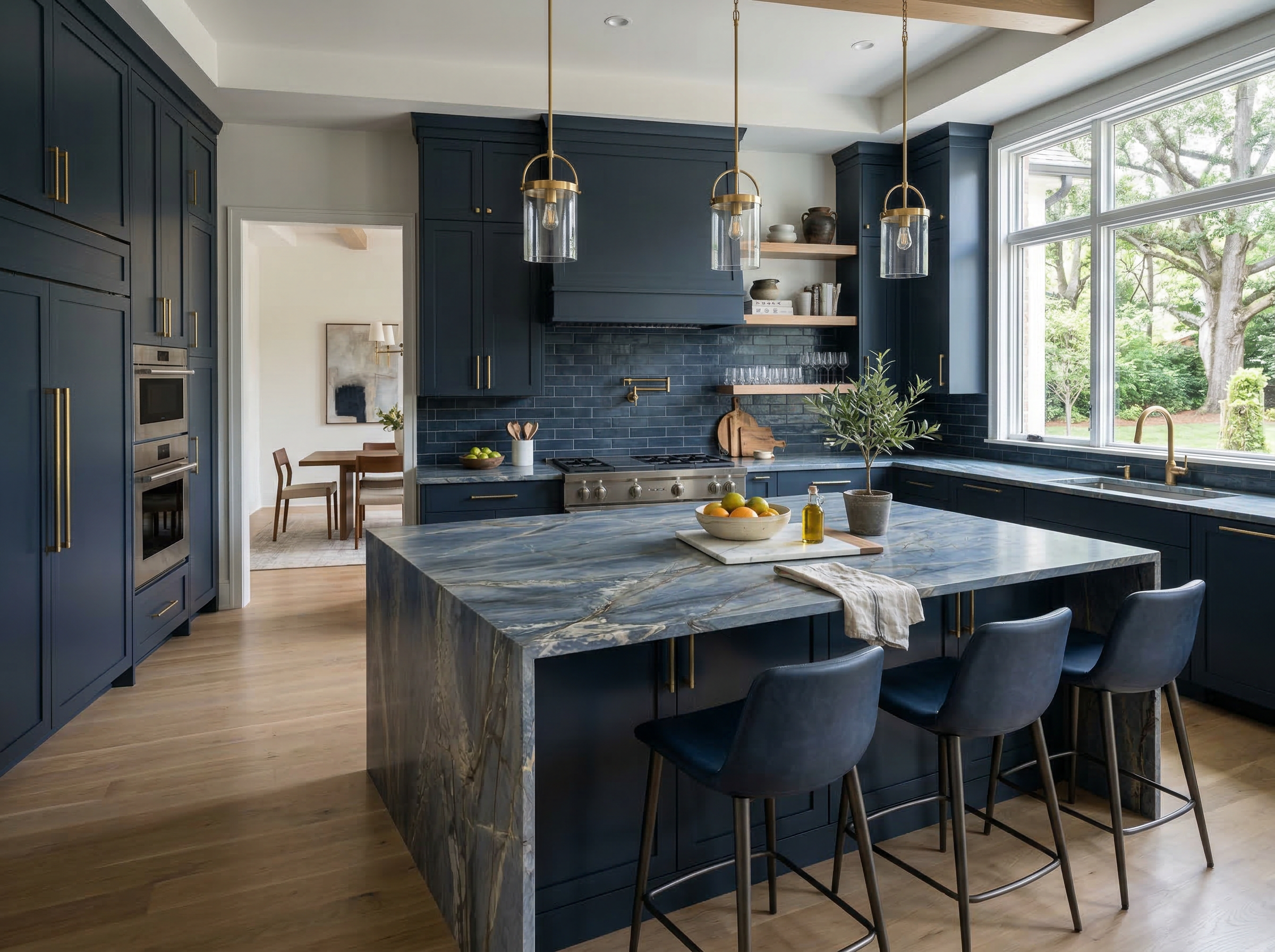 Two-tone kitchen with quartzite island Charlotte